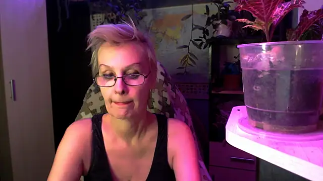 HelgaHimmell online show from April 9, 9:31 pm