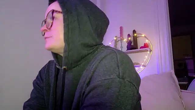 quinnmariexo online show from March 5, 3:35 am