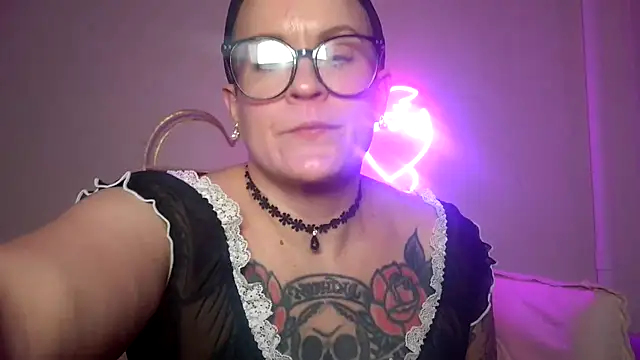 quinnmariexo online show from January 14, 4:28 am