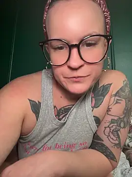quinnmariexo online show from May 11, 4:15 pm