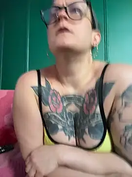 quinnmariexo online show from May 7, 8:56 pm