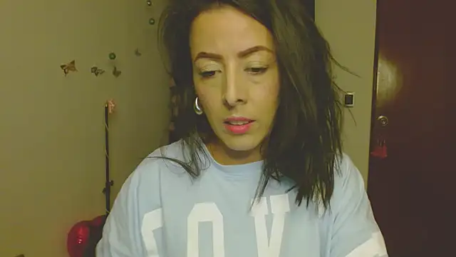 ella peck online show from December 16, 5:02 am