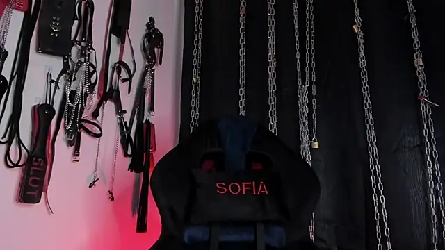 charrlotte quinn online show from April 1, 1:52 pm