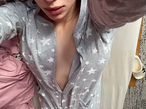 czruz online show from March 21, 8:19 am