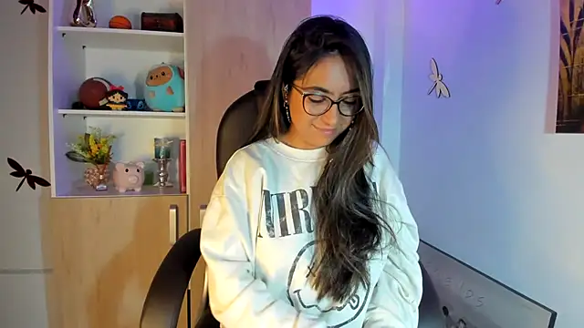 Isabellaa22 1 online show from October 22, 3:33 am