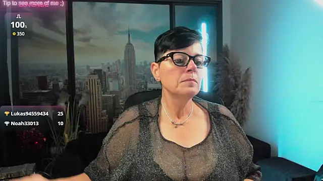 ninarandmann online show from October 6, 4:45 pm