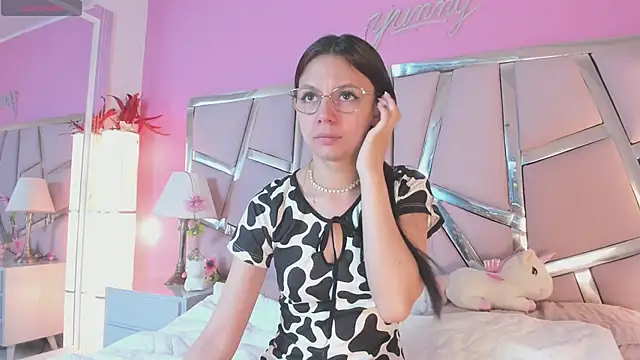 Bonniepark online show from April 15, 1:22 pm