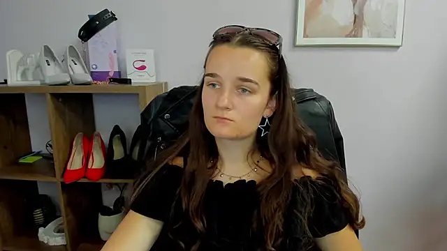 KateDelight online show from September 21, 6:45 am