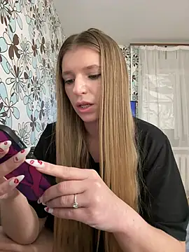 adel secret online show from March 30, 8:08 pm