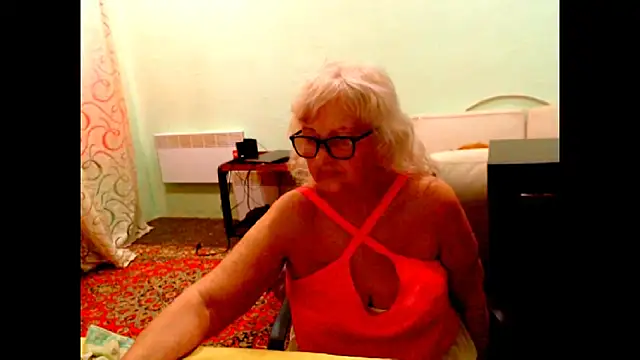 Natali7634 online show from May 29, 7:39 am