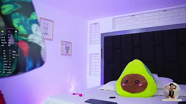 Marianamonroe  online show from September 17, 7:12 pm