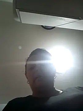 Emily0215 online show from April 30, 3:06 pm