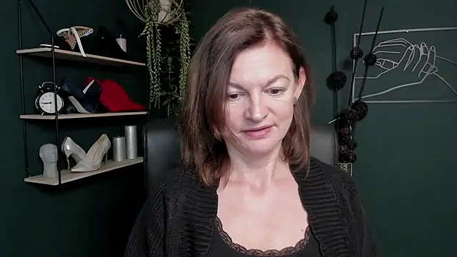 VivianWILD online show from September 17, 6:44 am