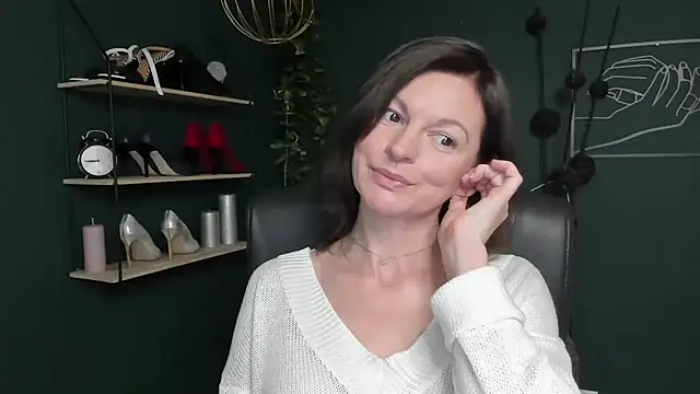 VivianWILD online show from September 24, 8:46 am