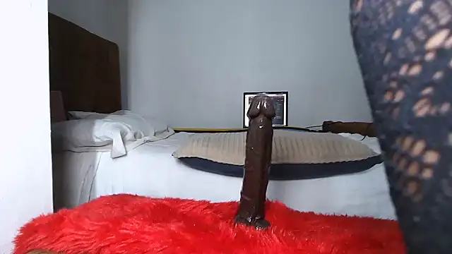 shoshortyy online show from October 19, 11:51 pm