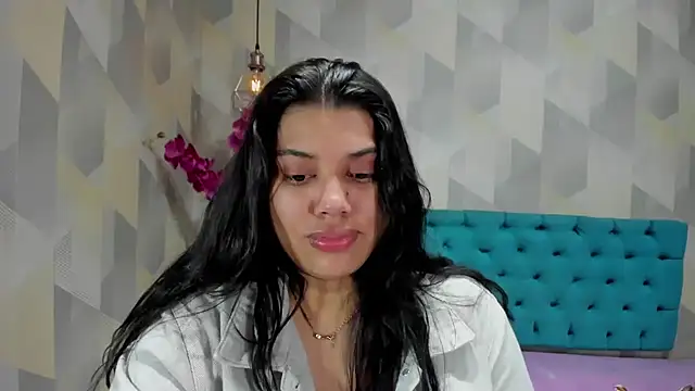 LindaBreeS online show from October 19, 5:59 pm