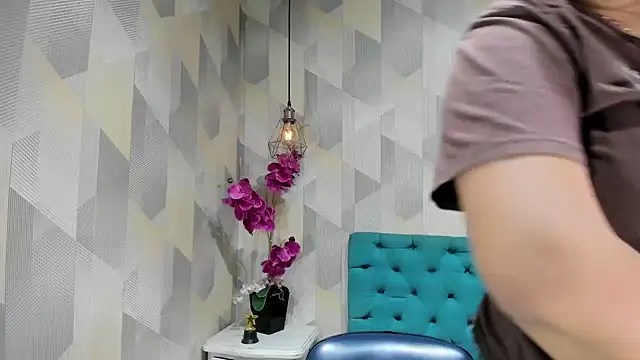 LindaBreeS online show from September 17, 12:03 pm