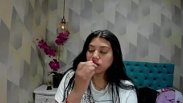 LindaBreeS online show from October 10, 4:34 pm