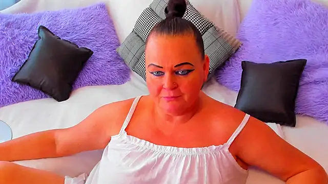 MilanaBiegert online show from September 29, 11:04 am