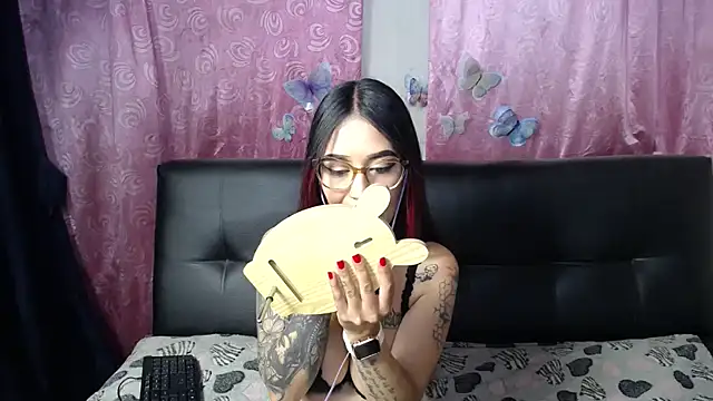 Annerainhoot online show from September 21, 4:44 am