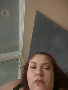 lolabun247 online show from May 4, 5:44 am