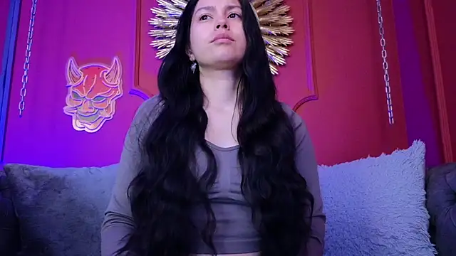 Julieta Russell online show from February 23, 12:04 pm