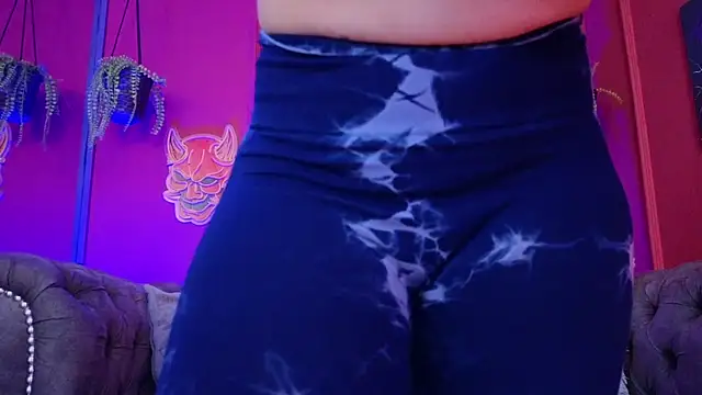 Julieta Russell online show from February 20, 11:23 am