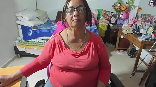 Mrs mommy  online show from September 19, 11:26 pm