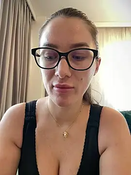 HotXMom online show from January 11, 8:52 am