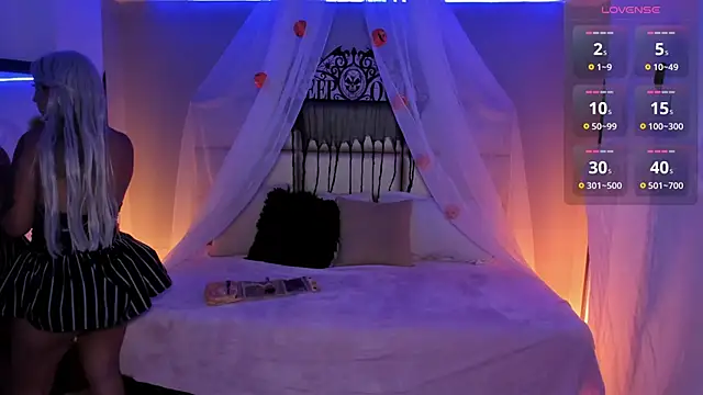 kristen kassi online show from October 31, 11:58 am