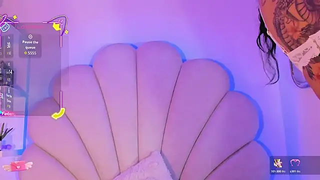 Summer walkerr online show from November 20, 1:12 pm