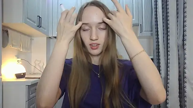 leslie my lovee online show from October 2, 7:19 pm