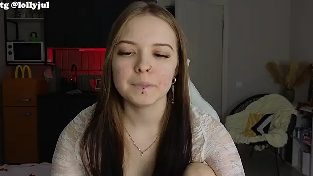 doll lol  online show from October 8, 4:11 pm