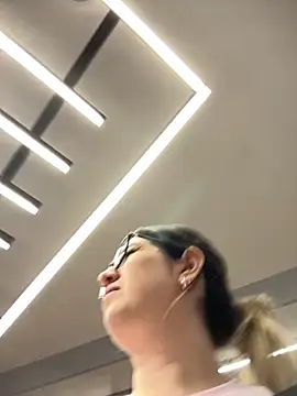 amooraaamoon online show from November 12, 3:21 pm