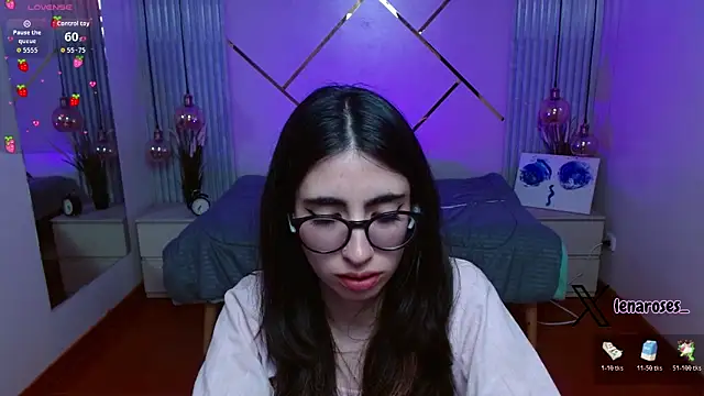 LenaRoses online show from June 16, 8:32 pm