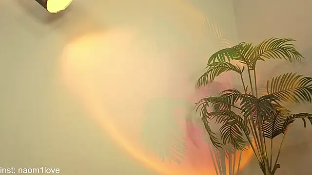 Naomi Girly online show from December 13, 7:53 pm