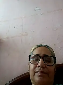  candi online show from September 19, 6:40 pm