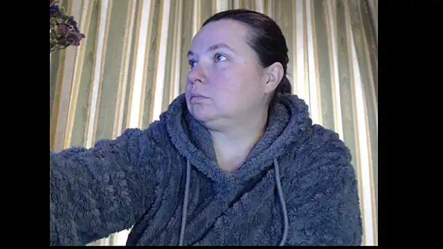 amorelara online show from October 10, 9:47 am