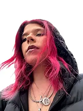 RiriRoseey online show from December 21, 9:35 am