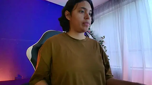 Emmapark  online show from March 15, 6:32 pm