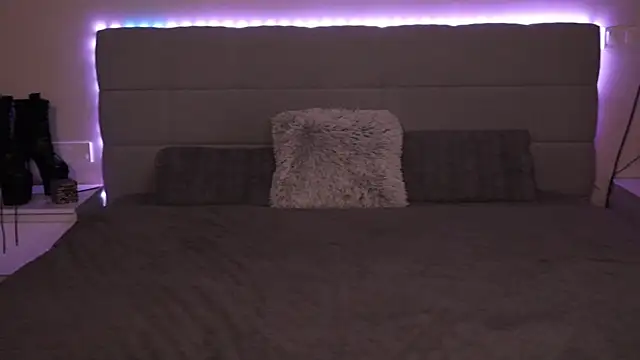 Erotic Synth Goddess online show from October 21, 4:44 pm