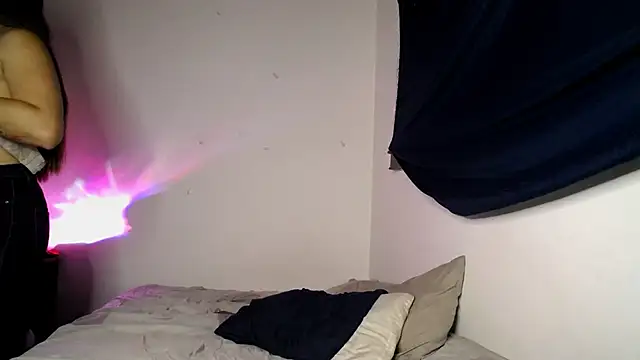 Oliver-sophia online show from March 31, 2:44 am