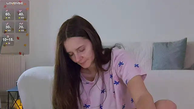 LilyRoselyn online show from November 8, 2:33 pm