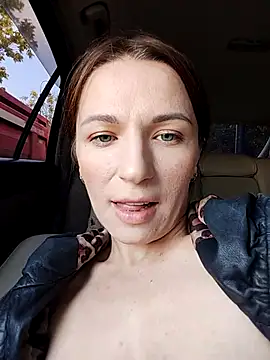 Brilliant-Queen1 online show from October 4, 1:00 am