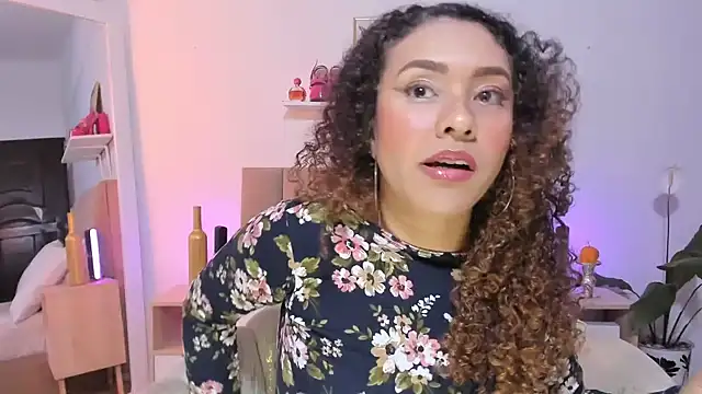 Zoe Gruber online show from January 8, 11:53 pm