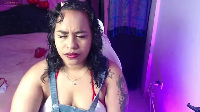  Amara  online show from March 27, 2:02 am