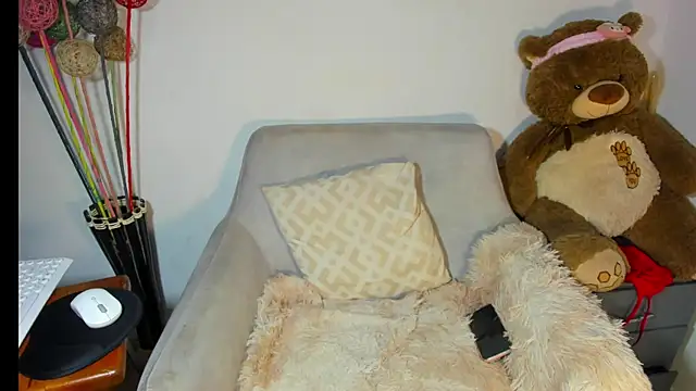 helena copper  online show from April 14, 8:25 am