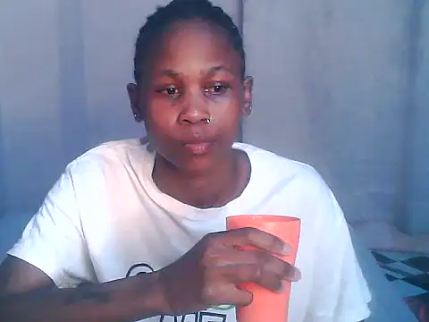 SexxyTerry online show from October 25, 6:15 pm