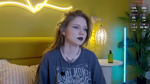 lessysweety online show from June 4, 3:34 am