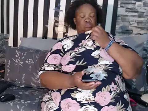 BigHotMatureXx online show from September 16, 2:30 am